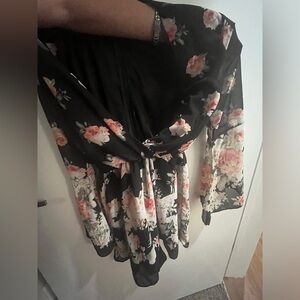 Deep V floral long sleeve romper size S